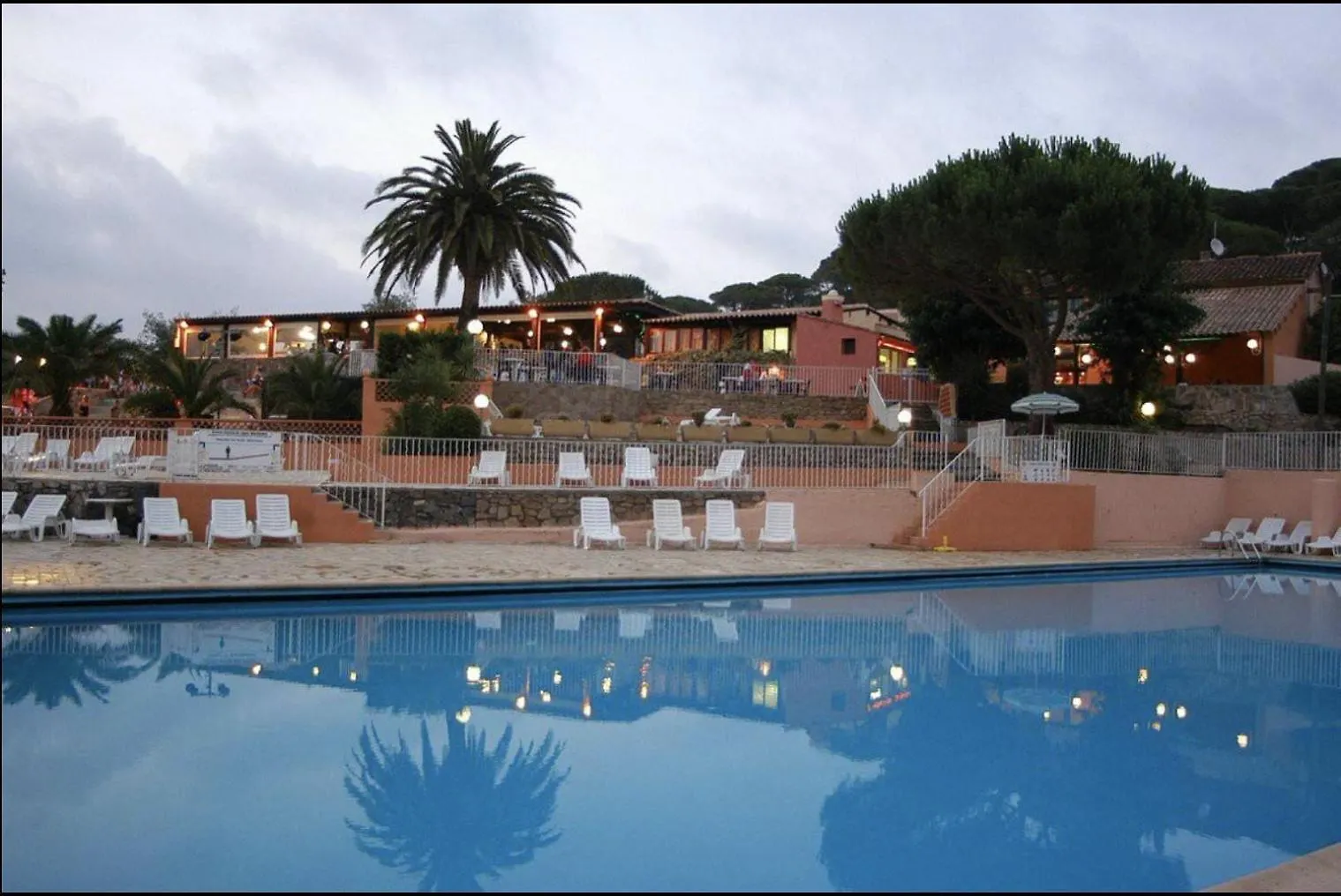 Mobil Home Climatise Golf De Saint Tropez Camping 4 Etoile Gassin 0*,