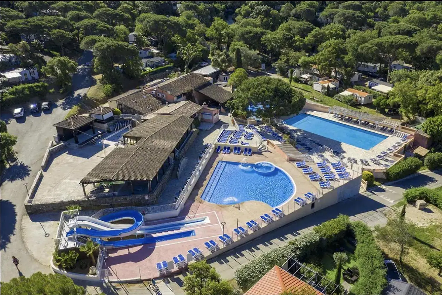 Mobil Home Climatise Golf De Saint Tropez Camping 4 Etoile Gassin Campsite